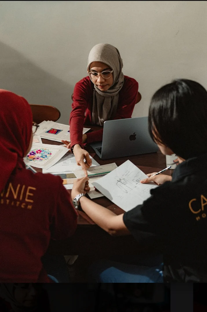 Online/Offline Fashion Assistance for ethical clothing production in Bali image 1